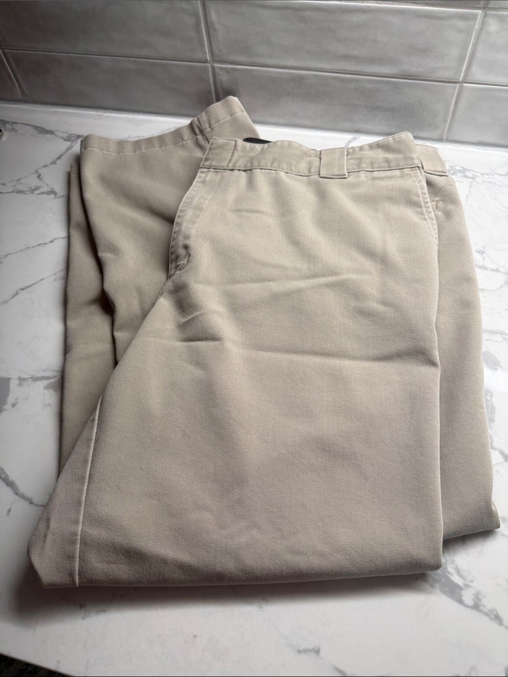 Dickies regular straight fit flex khaki pants 40 x 32